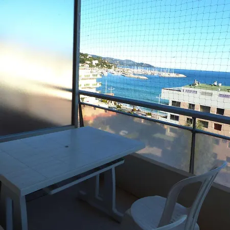 Daire Centre Avec Terrasse Et Ascenseur - Fr-1-308-173 *